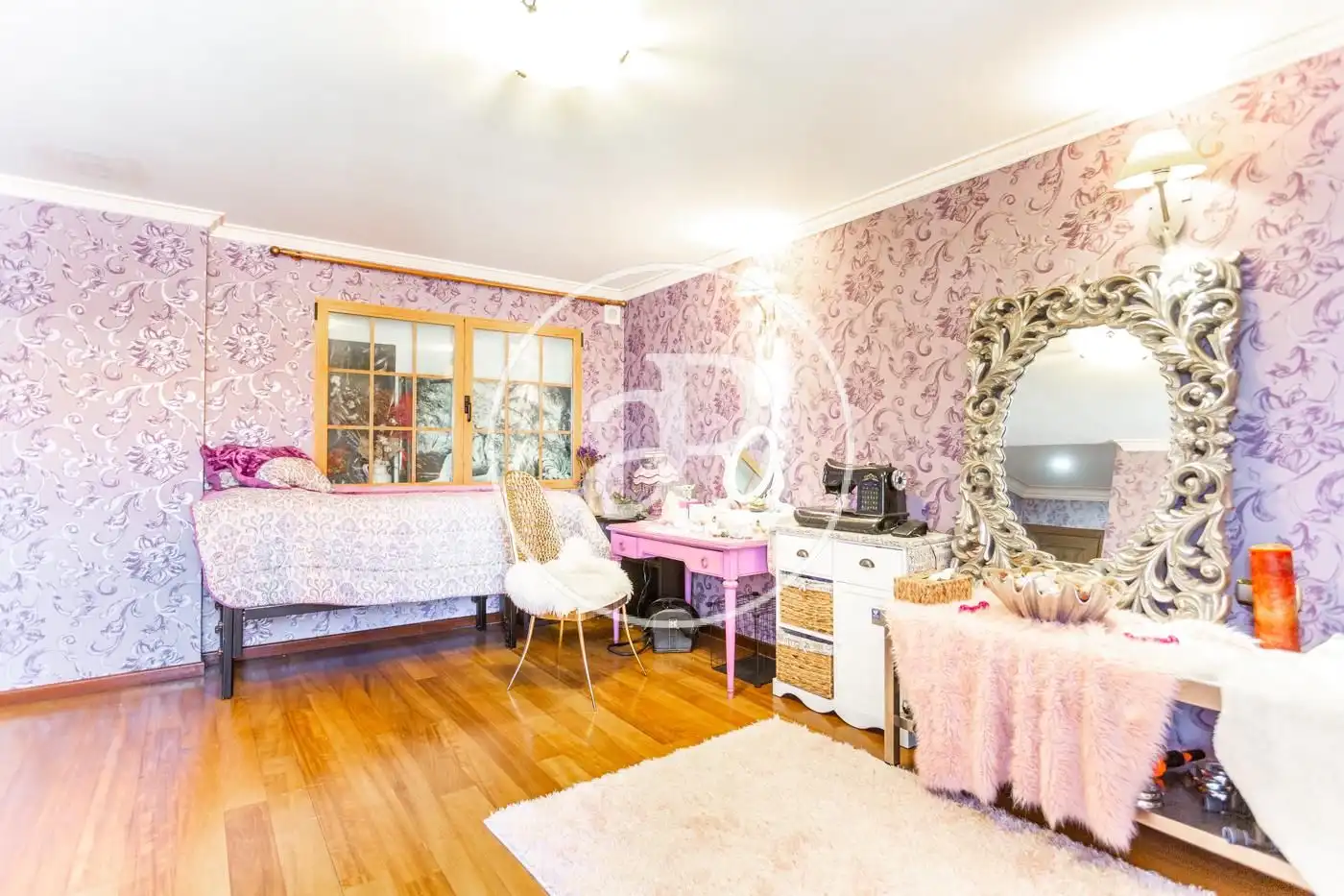 Habitación de Casa adosada en venta en Picanya con Aire acondicionado, Calefacción y Jardín privado