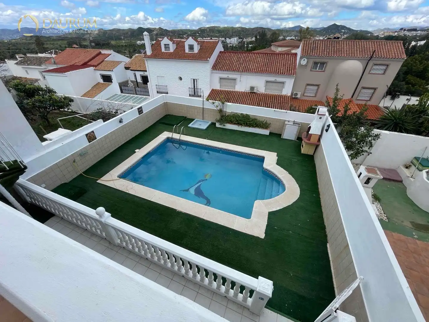 Piscina de Casa adosada en venda en Málaga amb Aire condicionat, Calefacció i Terrassa