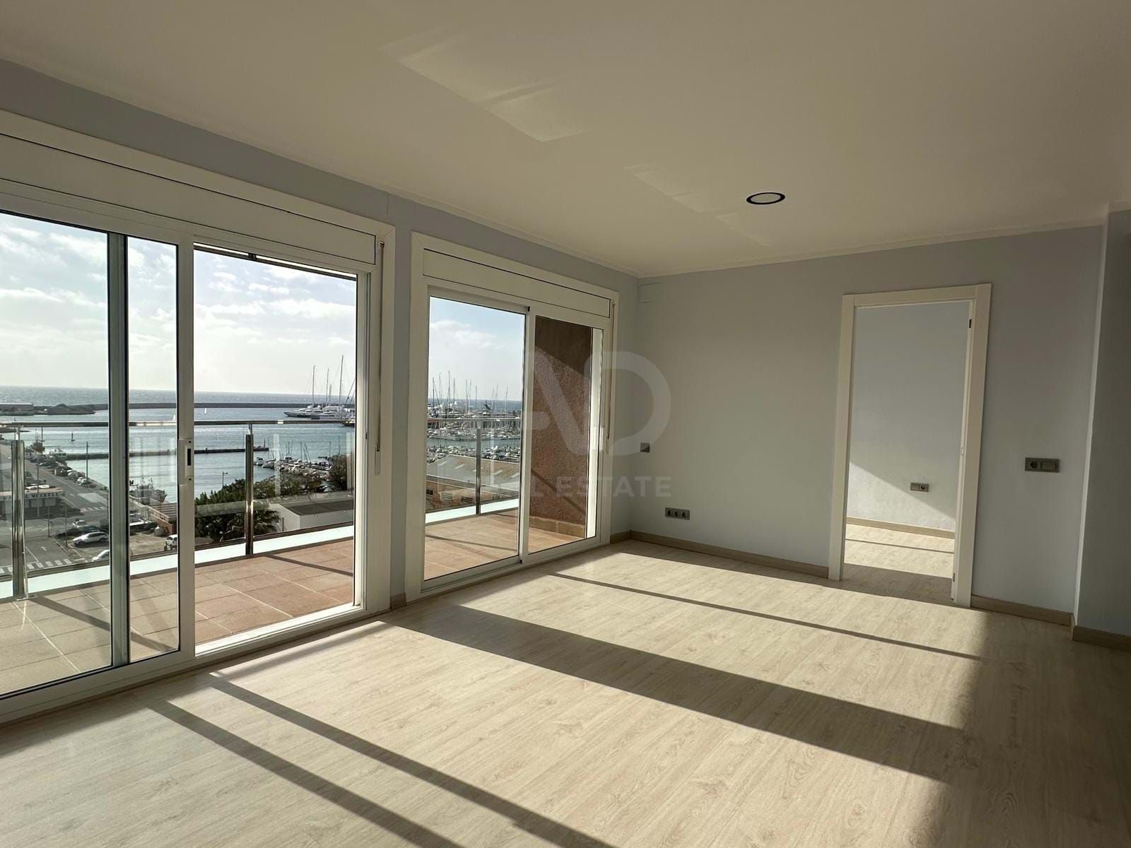 Pis de lloguer a  Paseo PASSEIG MARITIM 92, 92, Barri del Mar