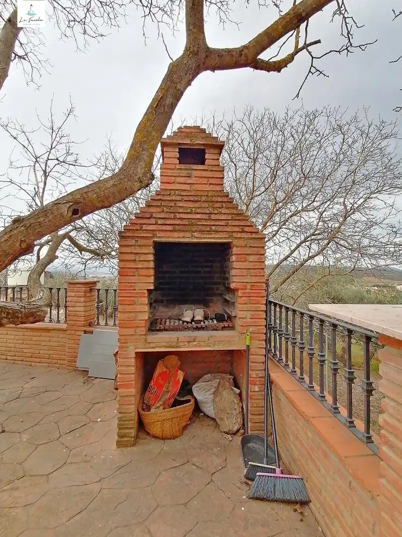 Casa o xalet en venda en Villanueva del Trabuco amb Jardí privat, Traster i Moblat