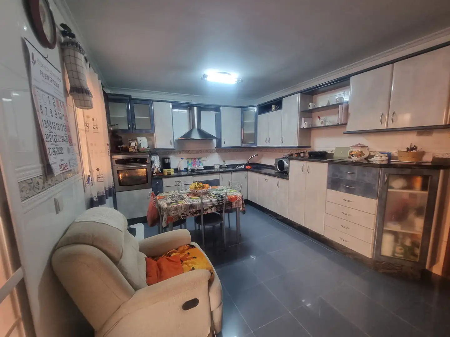 Cuina de Casa o xalet en venda en Almería amb Aire condicionat, Calefacció i Jardí privat