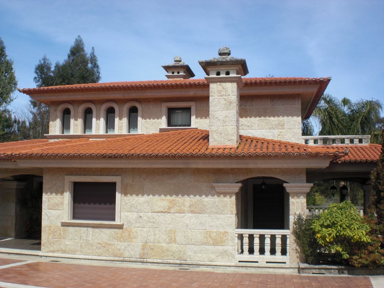 Vista exterior de Casa o xalet en venda en Gondomar amb Calefacció, Jardí privat i Parquet