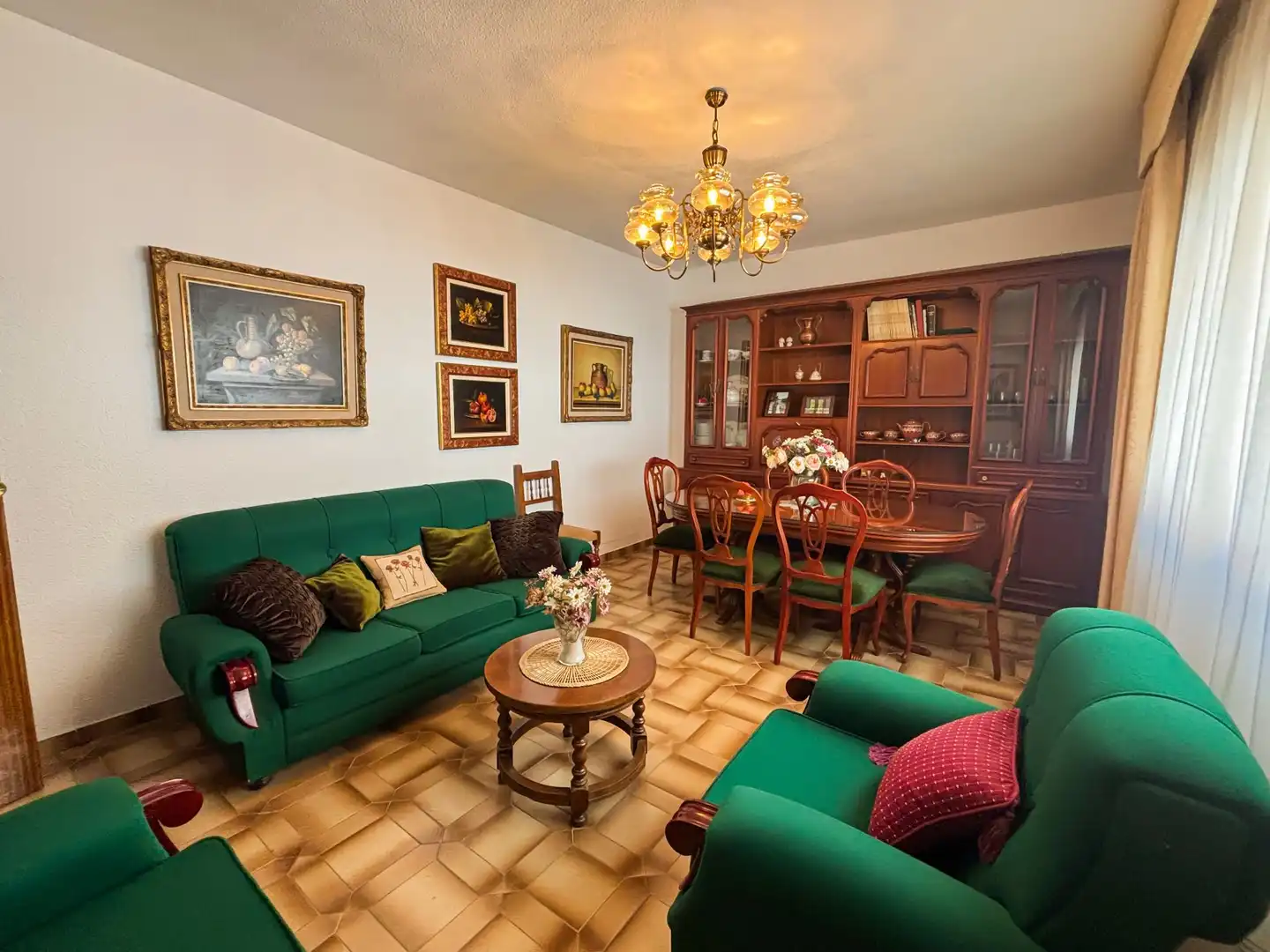 Sala d'estar de Casa adosada en venda en Albolote amb Terrassa