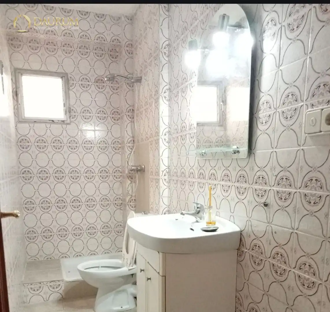 Baño de Piso en venta en Burjassot con Aire acondicionado, Terraza y Trastero