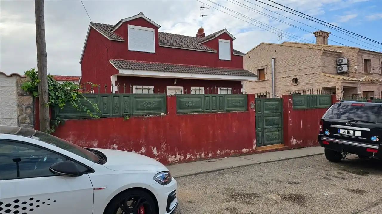 Chalet en venta en Calle Olmos, imagen 3