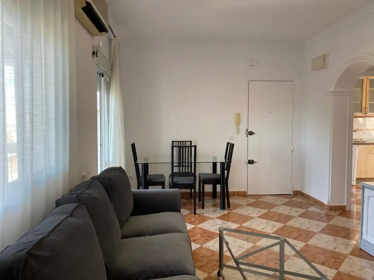 Living room of Flat for rent in Jerez de la Frontera  with Terrace, Furnished and Balcony