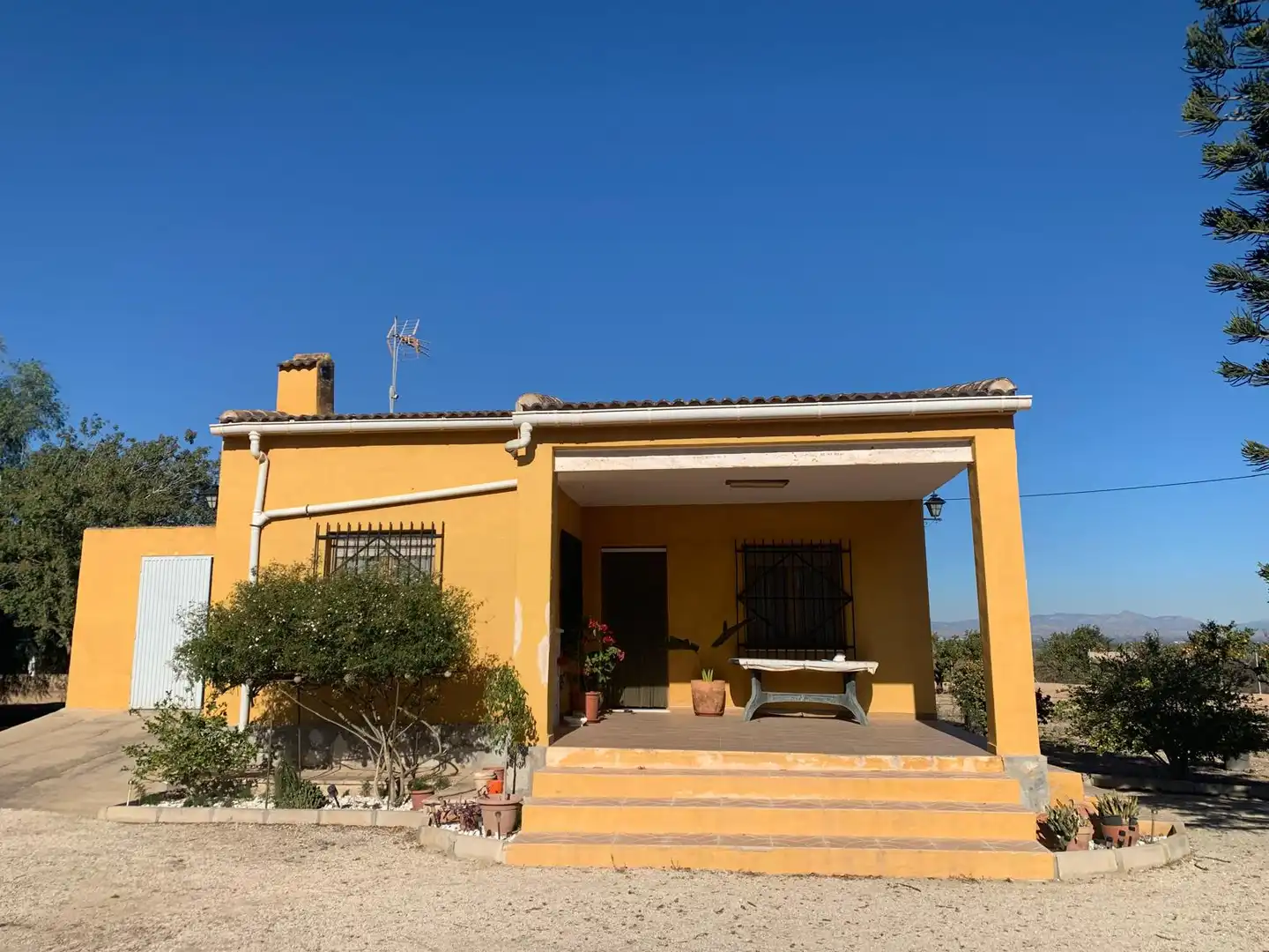 Villa con giardino in vendita a La Marina, imagen 2