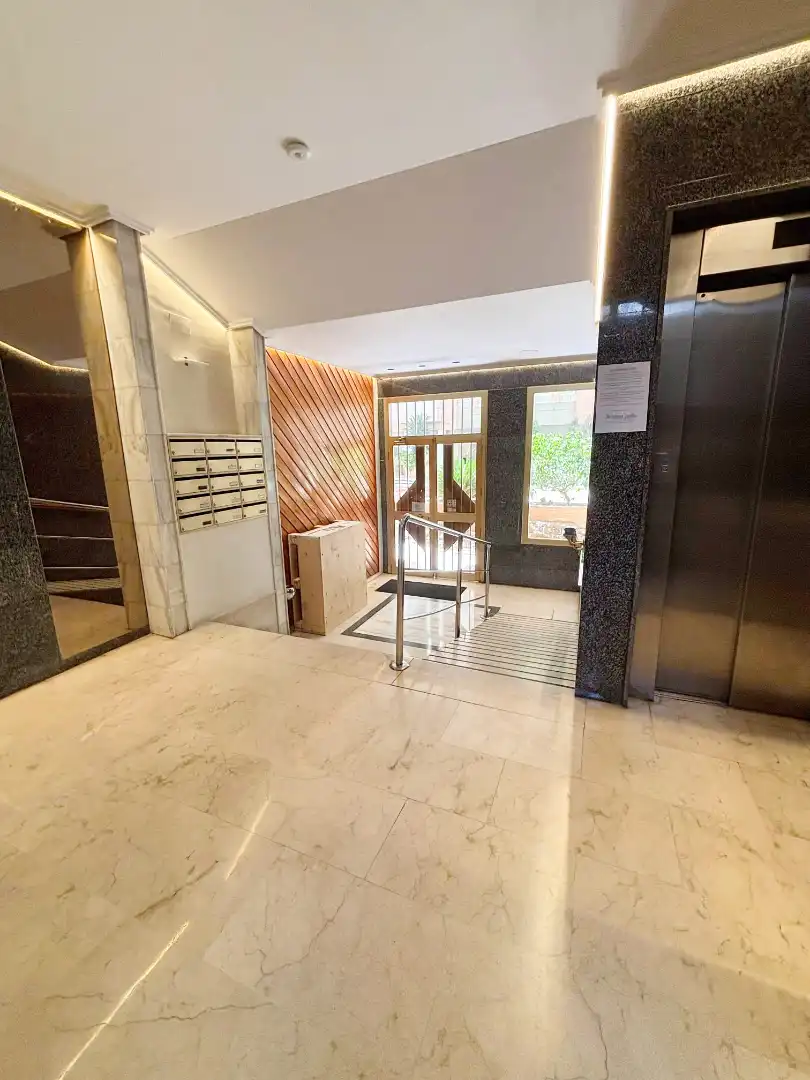 Flat for sale in Sevilla  with Air Conditioner, Terrace and Community pool