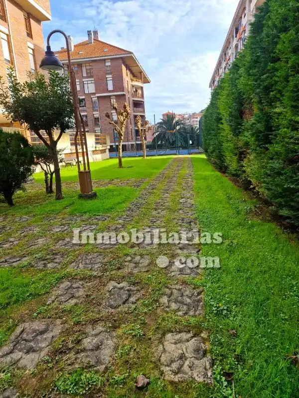 Ático en venta en Castro-Urdiales con Calefacción, Parquet y Trastero