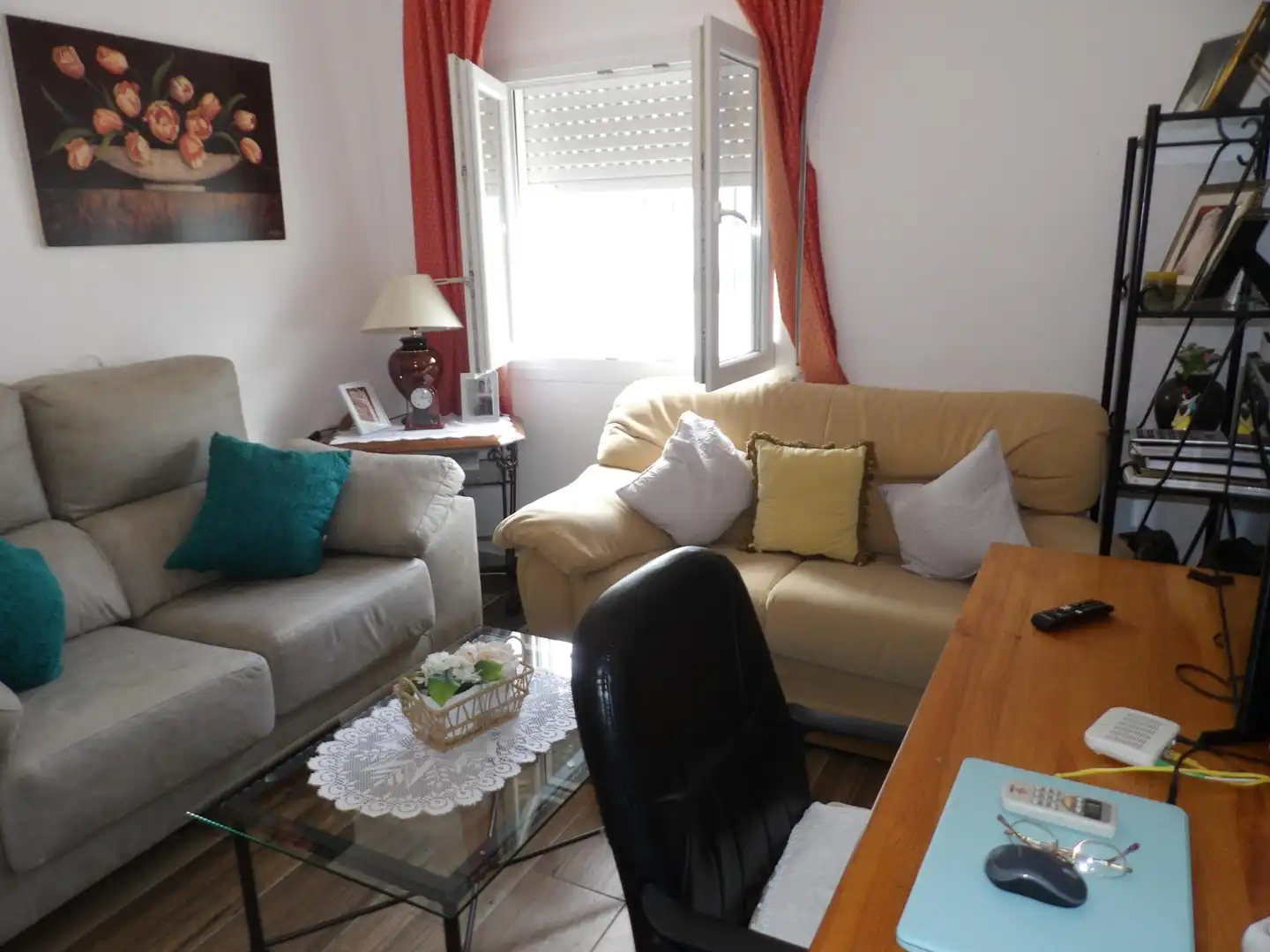 Living room of Houses for sale in Algeciras  with Air Conditioner, Private garden and Storage room