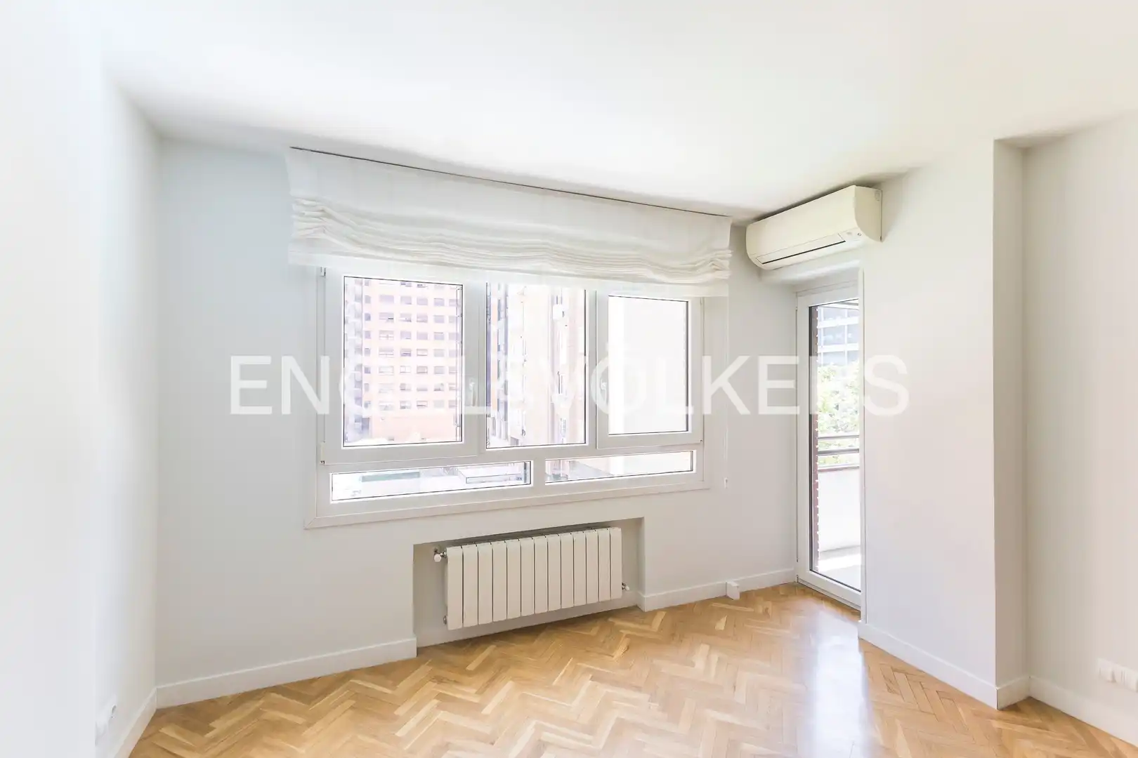 Habitación de Piso de alquiler en Madrid con Aire acondicionado, Calefacción y Jardín privado