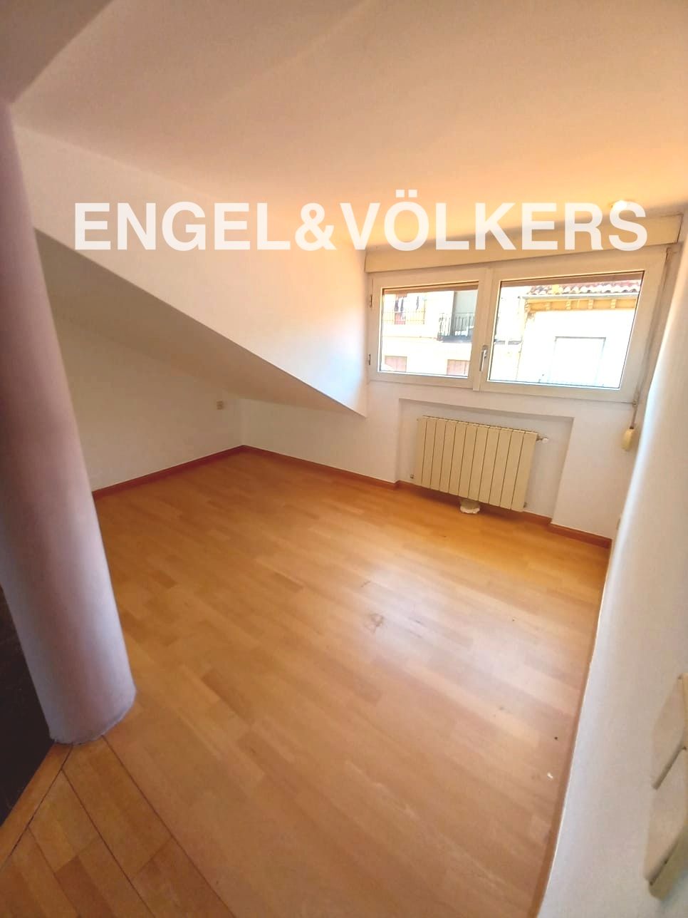 Bedroom of Duplex for rent in  Madrid Capital  with Air Conditioner and Heating