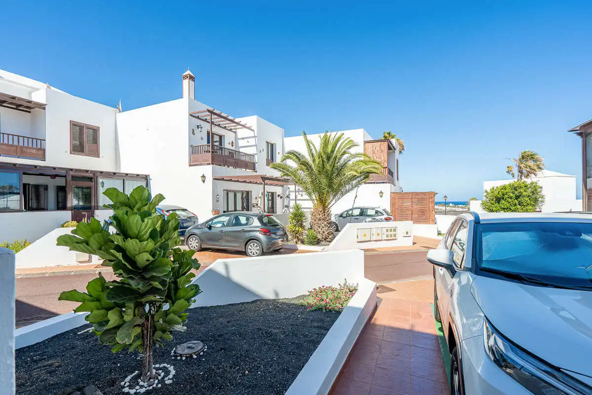 Vista exterior de Dúplex en venta en Teguise con Terraza, Trastero y Amueblado