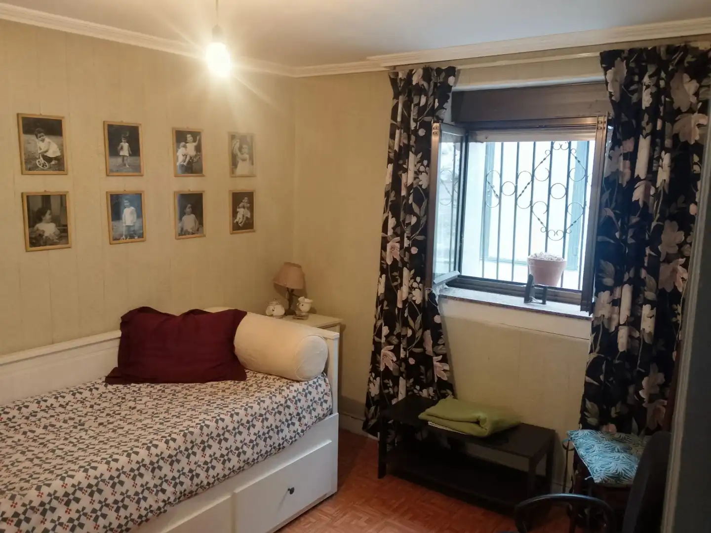 Schlafzimmer von Einfamilien-Reihenhaus zum Verkauf in Langreo mit Heizung, Parkett und Terrasse