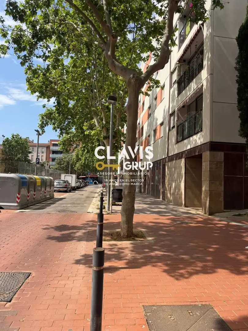 Exterior view of Garage for sale in Barcelona