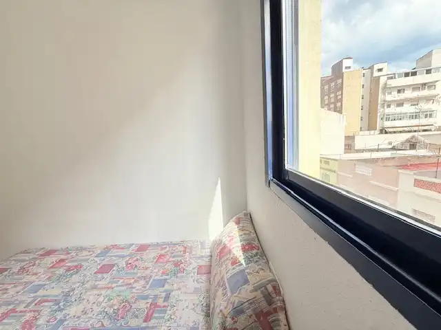 Habitación de Piso en venta en Castellón de la Plana / Castelló de la Plana con Aire acondicionado