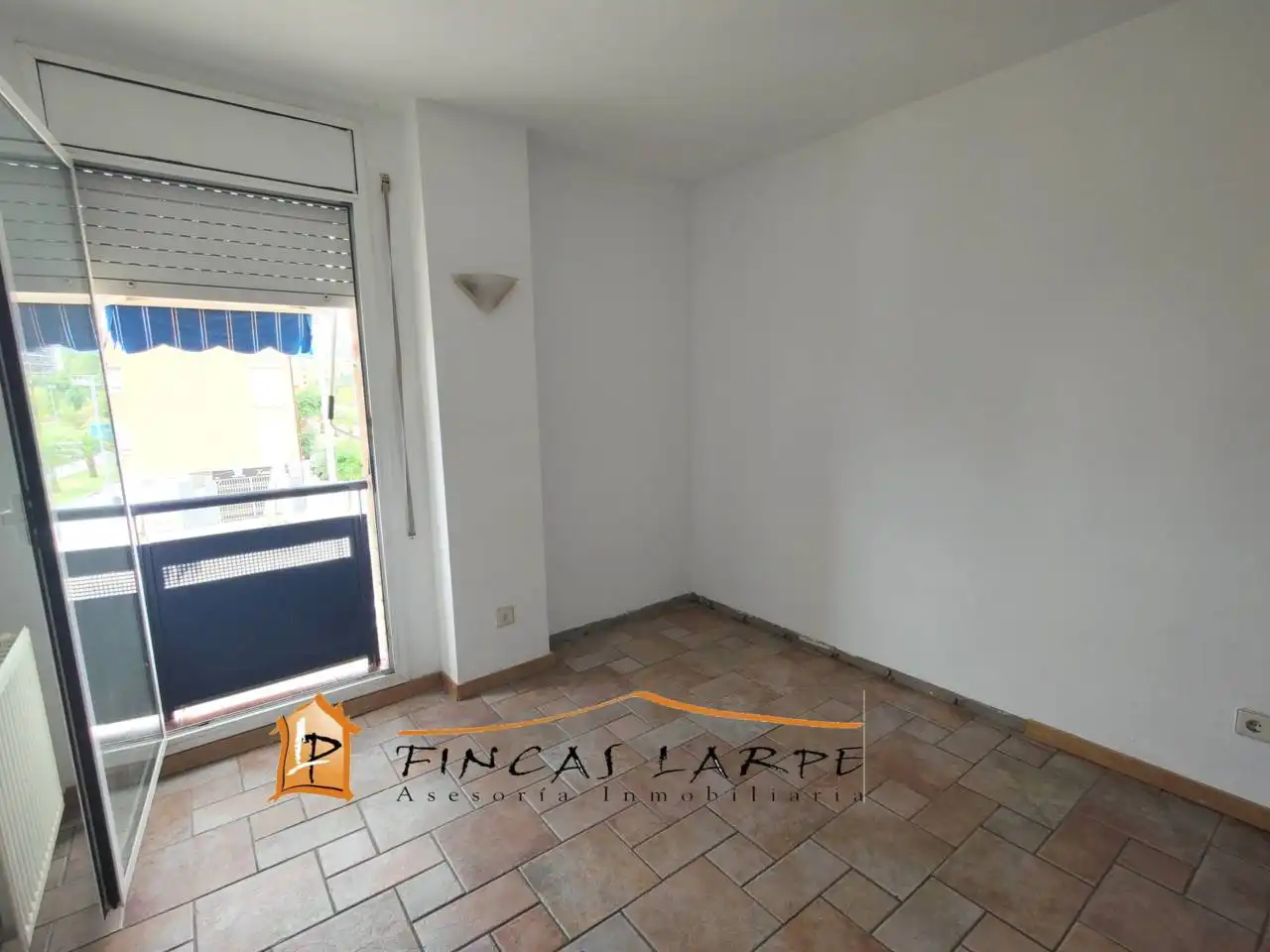 Wohnung zum Verkauf in Martorell mit Klimaanlage, Heizung und Balkon