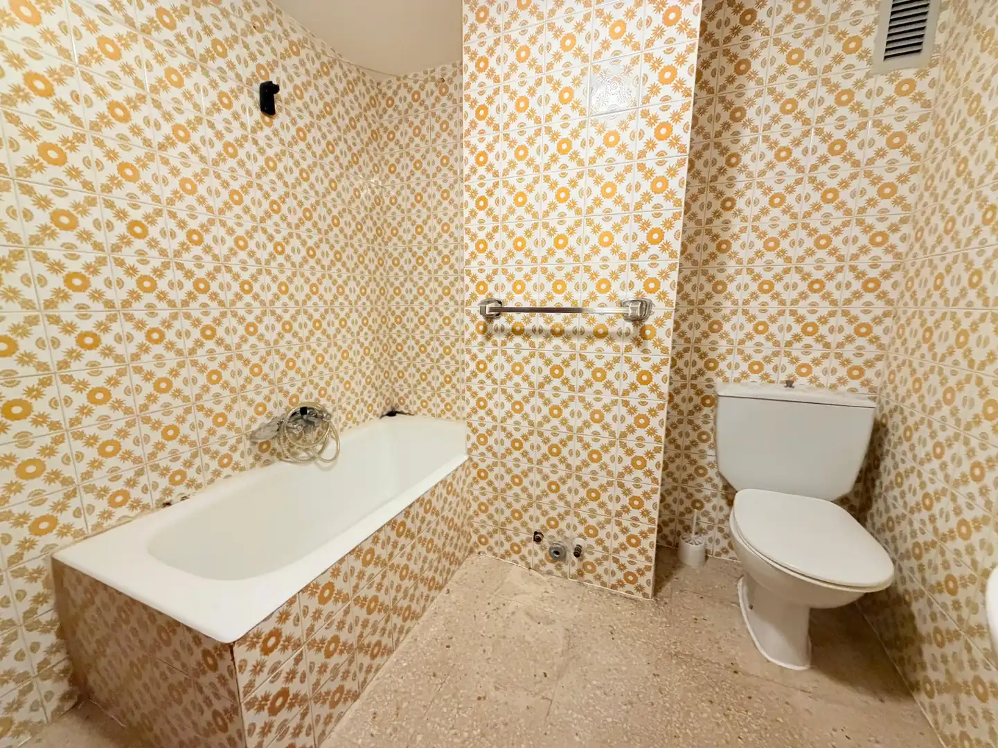 Bathroom of Flat for sale in Avilés  with Heating, Parquet flooring and Furnished