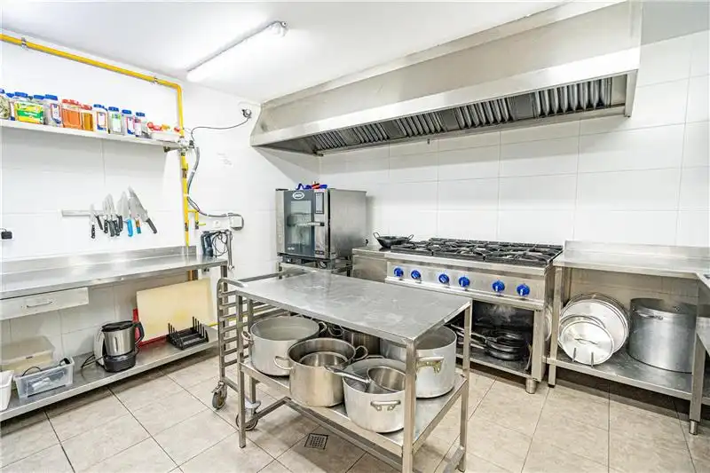 Local comercial en traspaso en Ponent, imagen 3