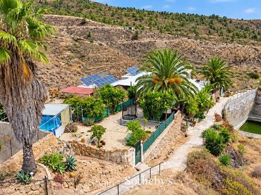 Casa rústica con jardín en venta en Calle la Higuera