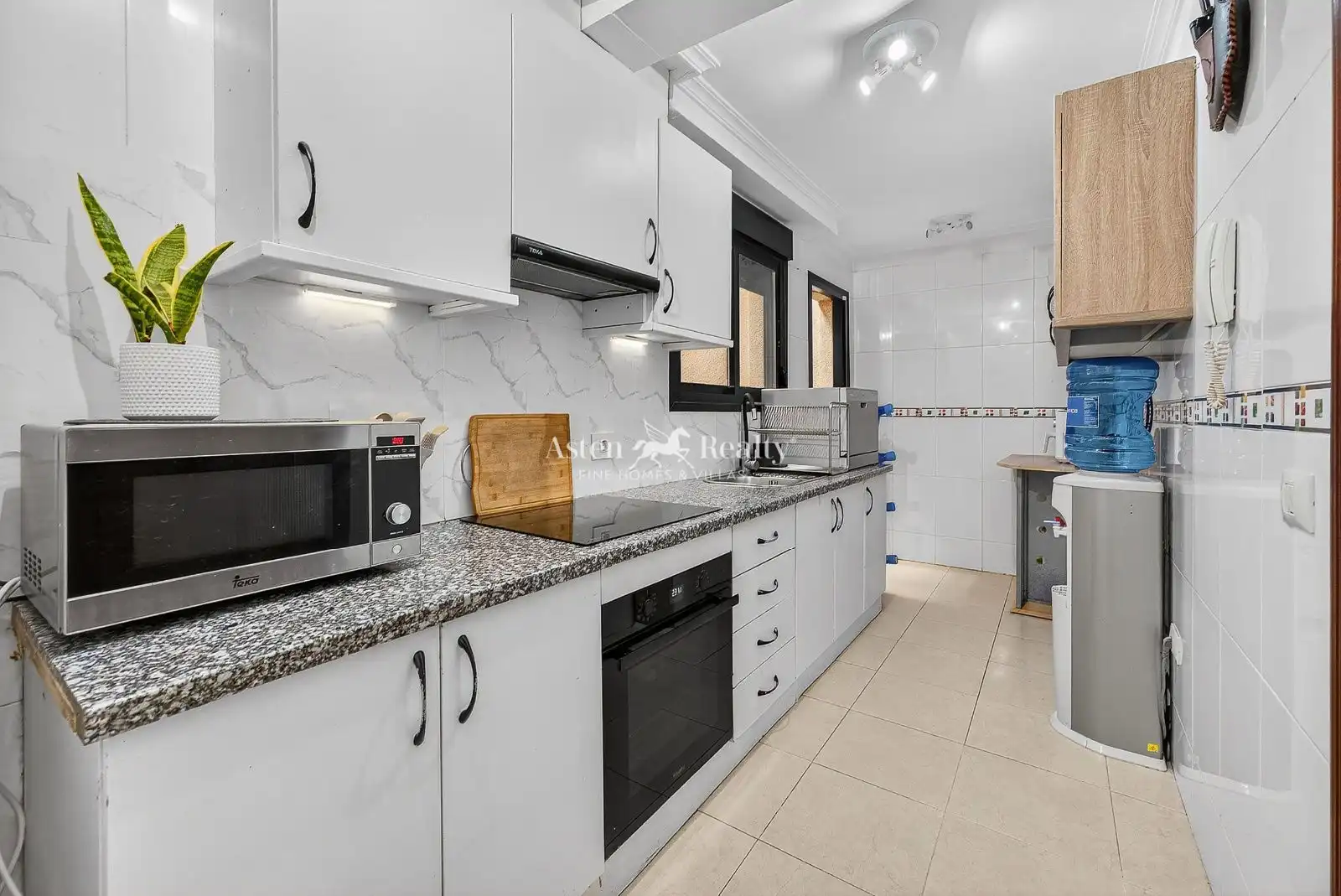 Kitchen of Flat for sale in San Miguel de Abona  with Terrace, Storage room and Furnished