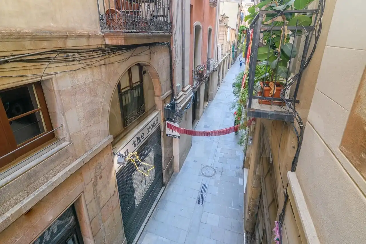 Außenansicht von Wohnung zum Verkauf in Barcelona mit Heizung, Parkett und Terrasse