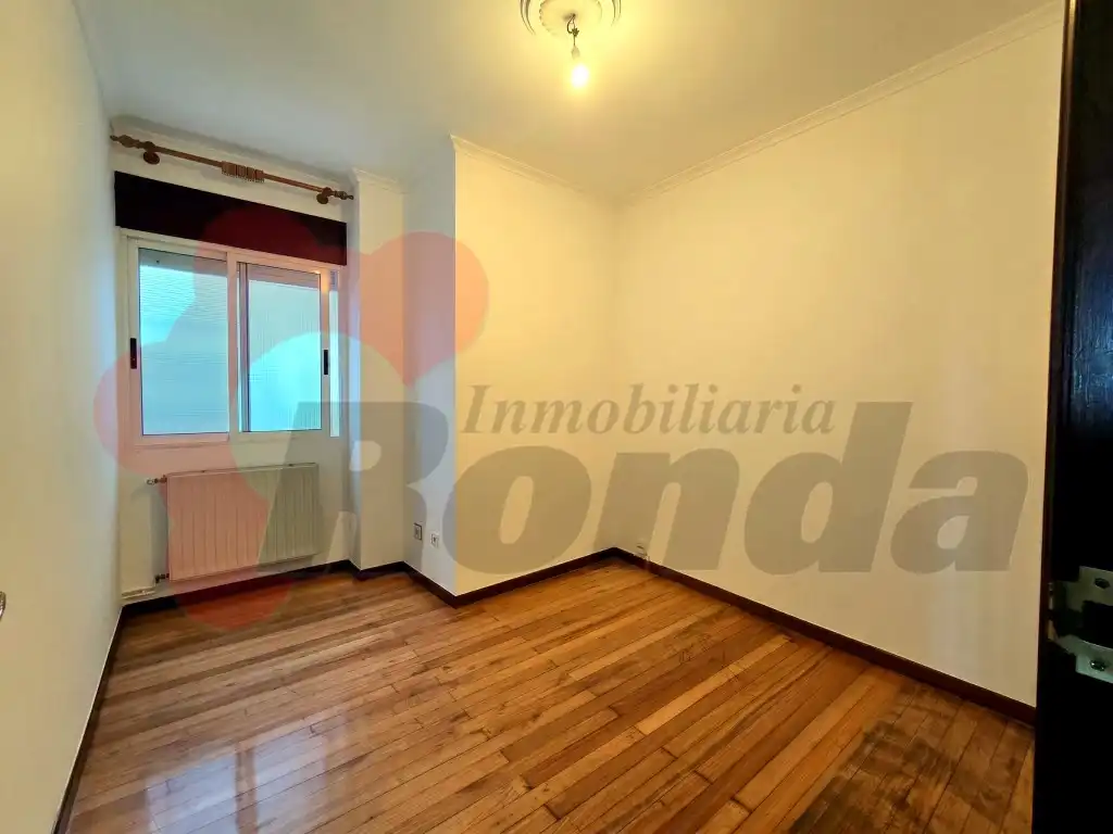 Dormitori de Casa o xalet en venda en Lugo