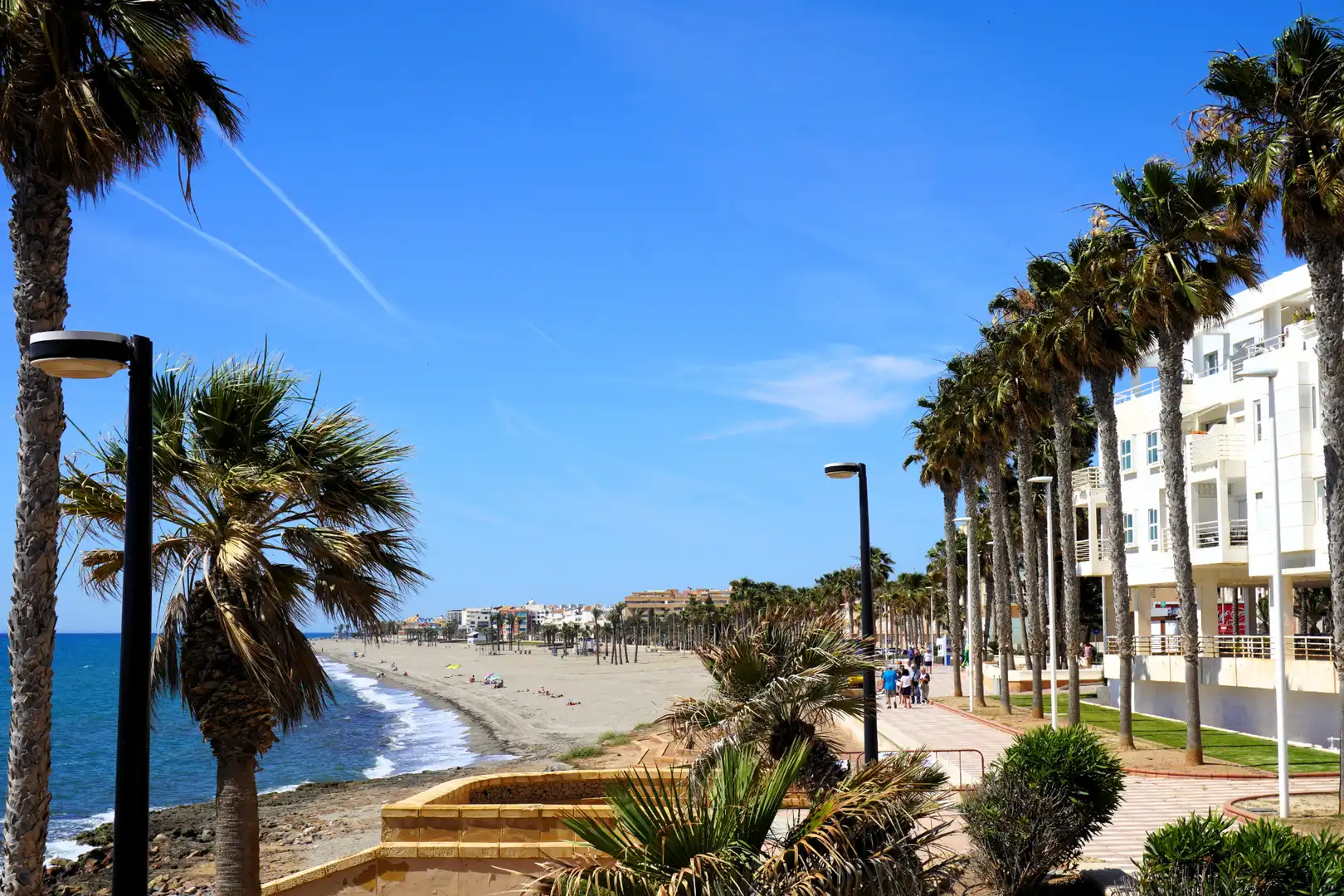 Außenansicht von Wohnung zum Verkauf in Roquetas de Mar mit Klimaanlage, Terrasse und Möbliert