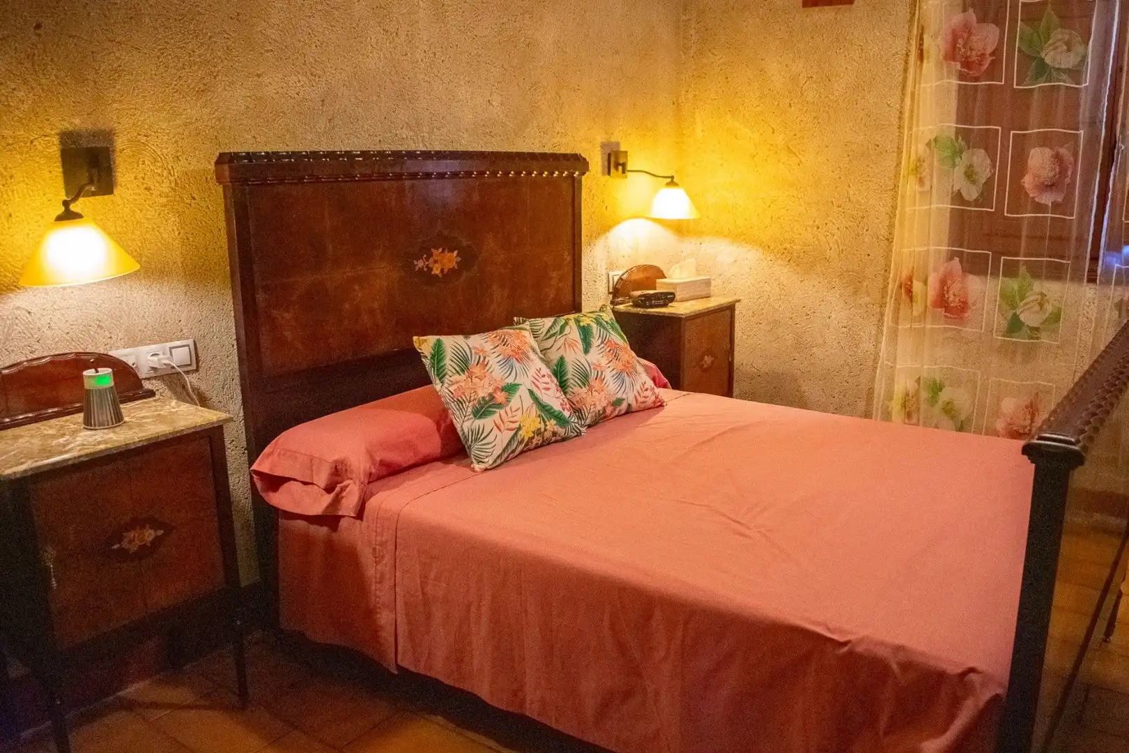 Dormitori de Casa o xalet en venda en Onil amb Jardí privat, Terrassa i Traster