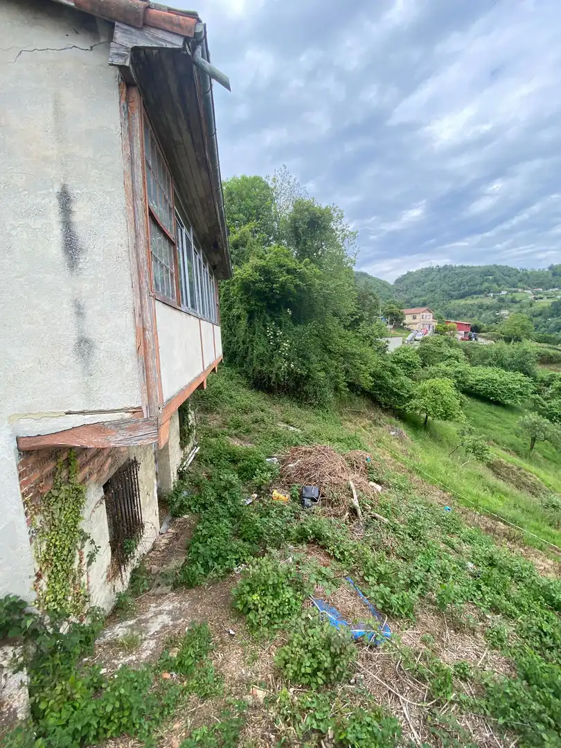 Casa o xalet en venda en San Martín del Rey Aurelio amb Jardí privat, Terrassa i Traster