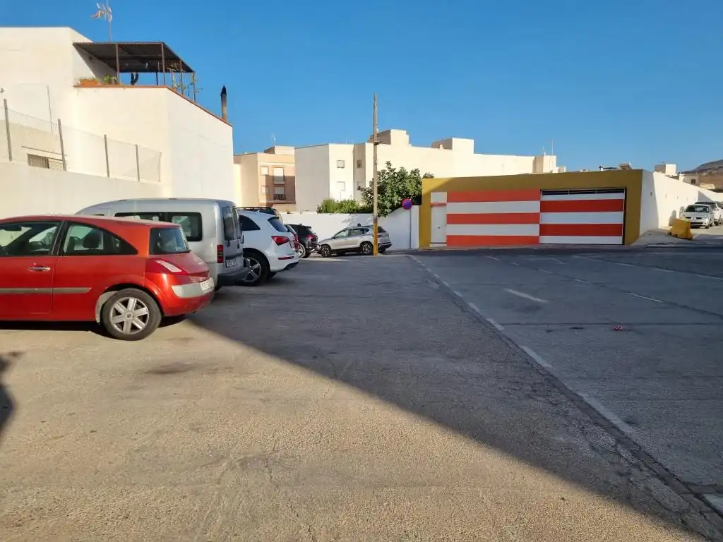 Parking de Casa o chalet en venta en Alhama de Almería con Jardín privado, Terraza y Piscina