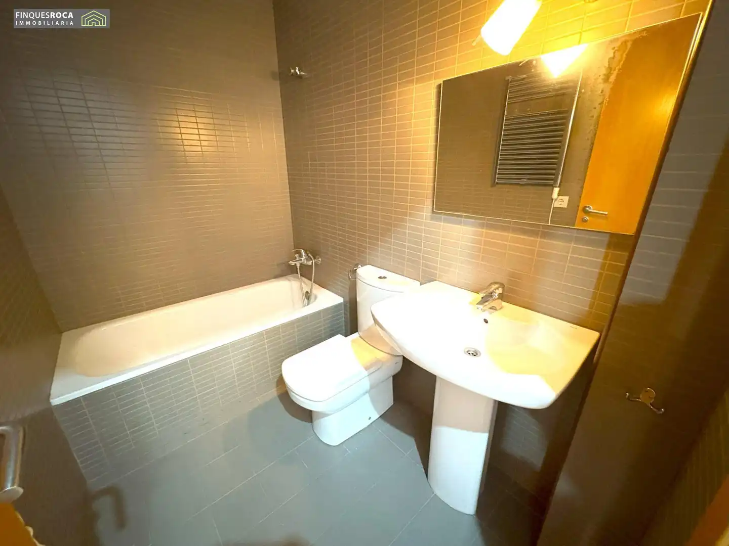 Baño de Piso en venta en La Ràpita con Aire acondicionado, Parquet y Terraza