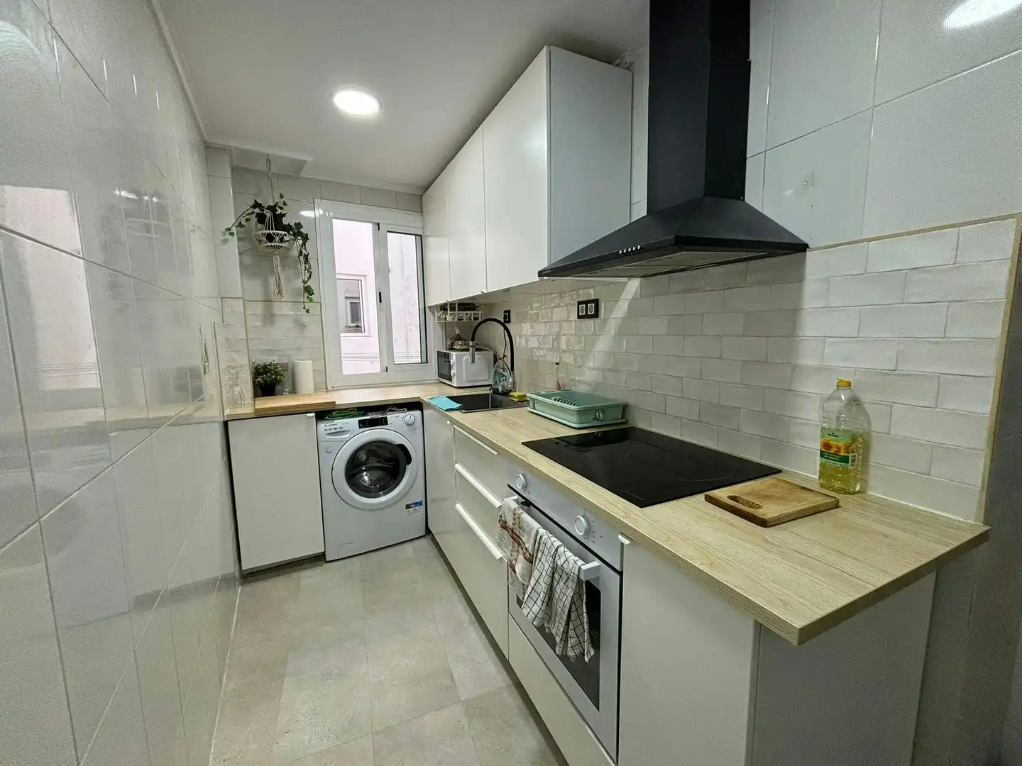 Kitchen of Flat for share in Valencia  with Furnished and Washing machine