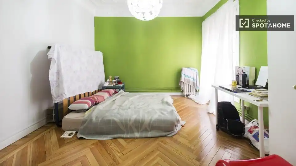 Bedroom of Flat for rent in Madrid  with Air Conditioner, Heating and Furnished