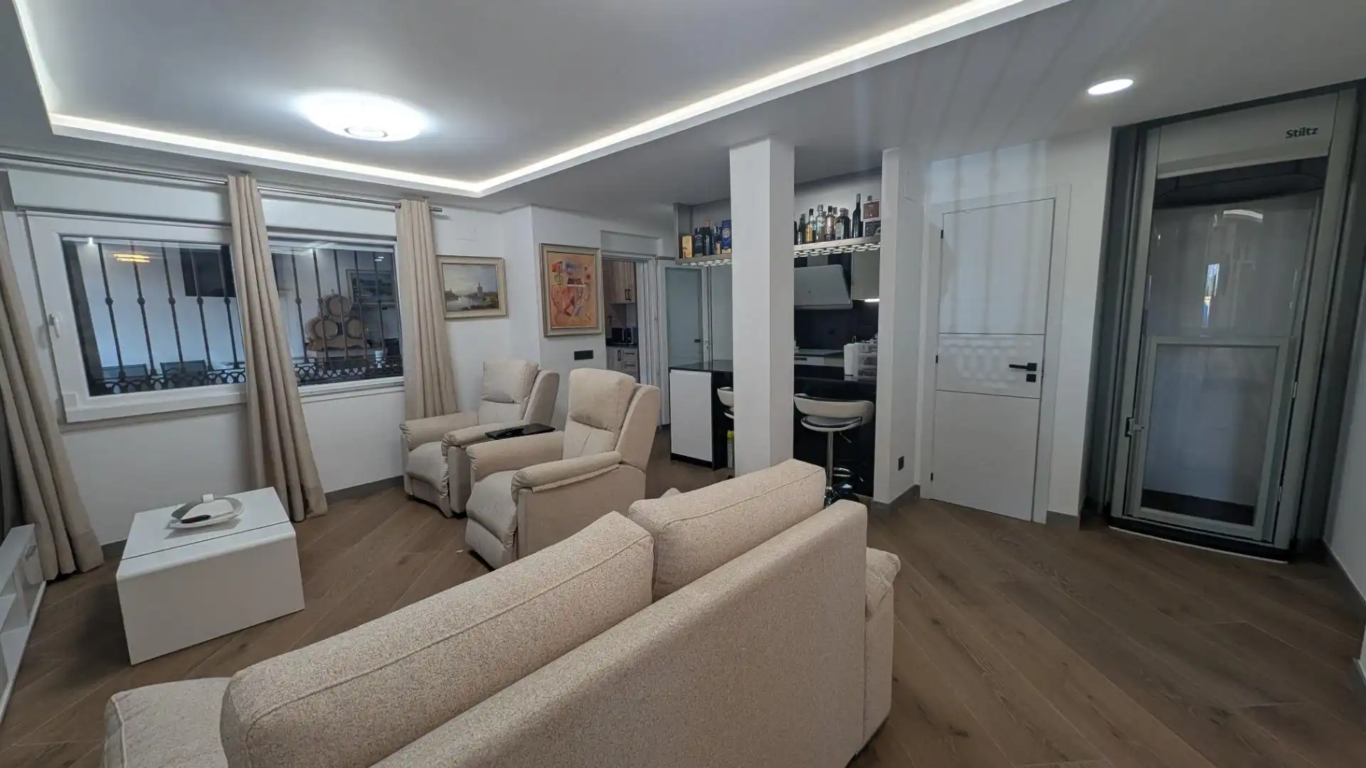 Casa aparellada amb piscina en venda a Rincón de Loix, imagen 3