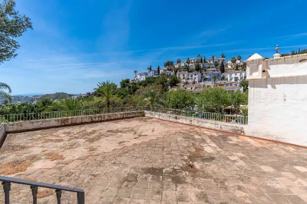 Terrasse von Geschaftsraum zum Verkauf in Benahavís mit Terrasse und Möbliert