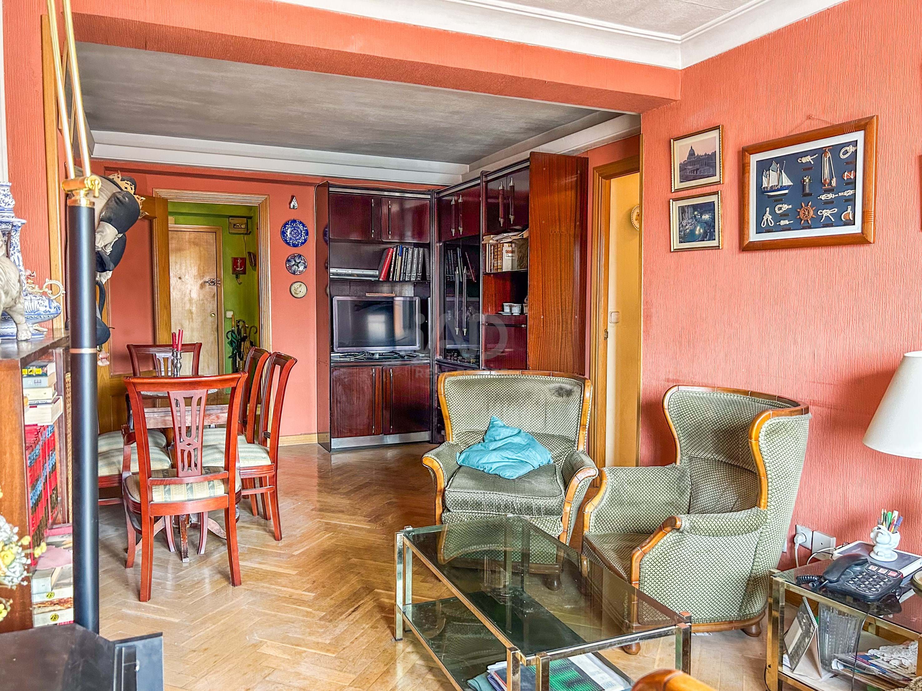 Living room of Flat for sale in  Madrid Capital  with Heating and Terrace