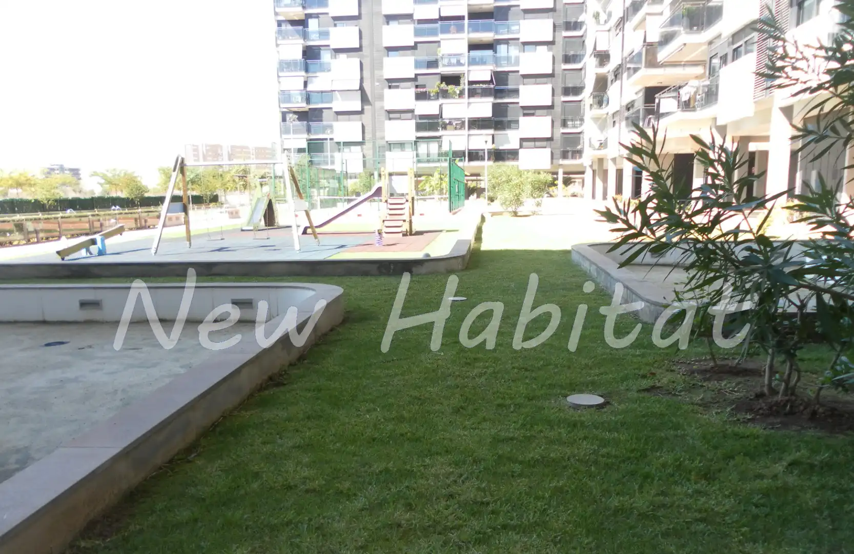 Terraza de Piso en venta en Castellón de la Plana / Castelló de la Plana con Aire acondicionado, Trastero y Piscina comunitaria