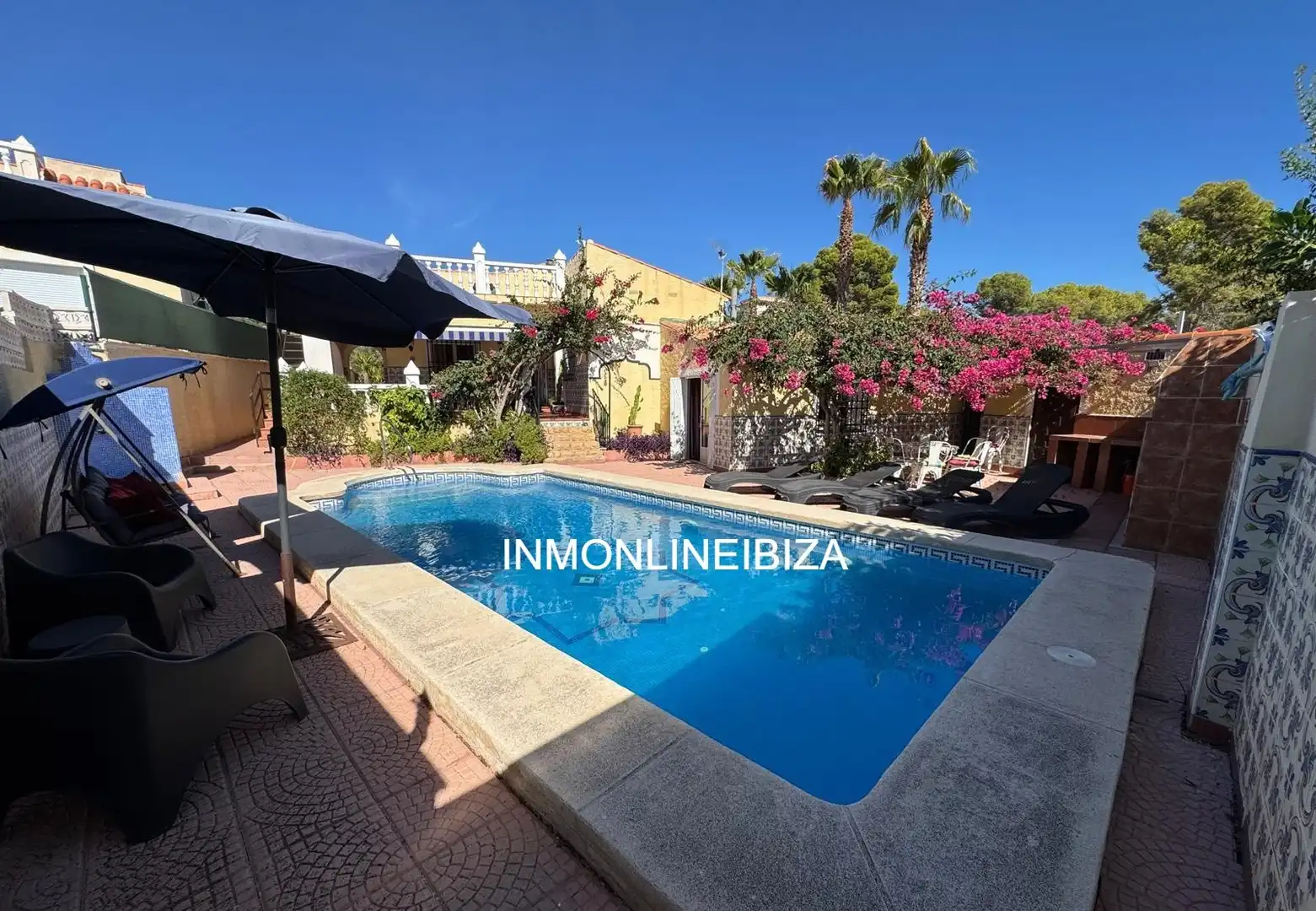 Chalet con piscina en alquiler en Cami Barranc del Devesa 20