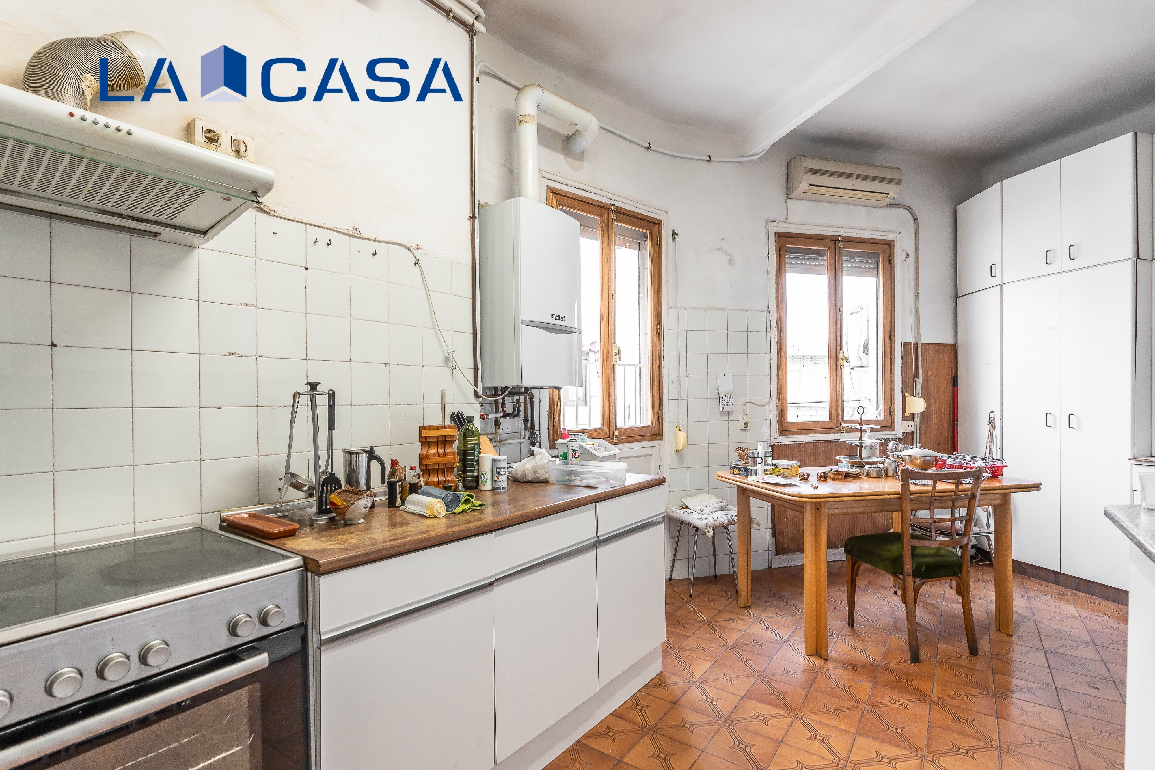 Cuina de Àtic en venda en  Madrid Capital amb Calefacció, Terrassa i Balcó