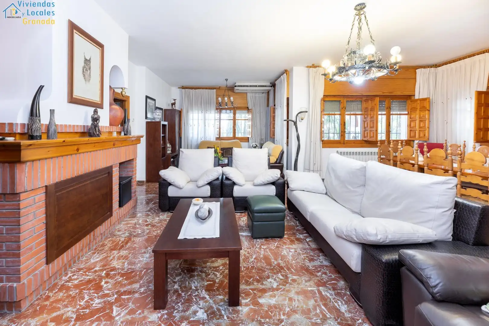 Sala de estar de Casa o chalet en venta en Granada con Aire acondicionado, Jardín privado y Trastero