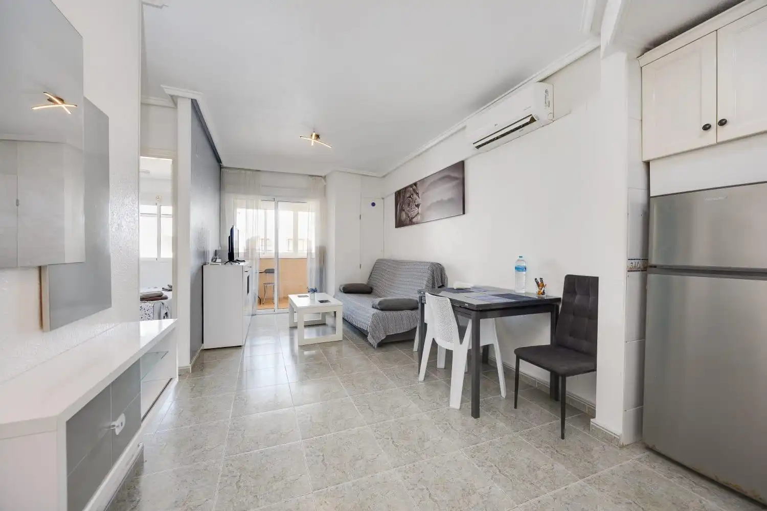 Appartement compact avec piscine à vendre à Playa de los Locos