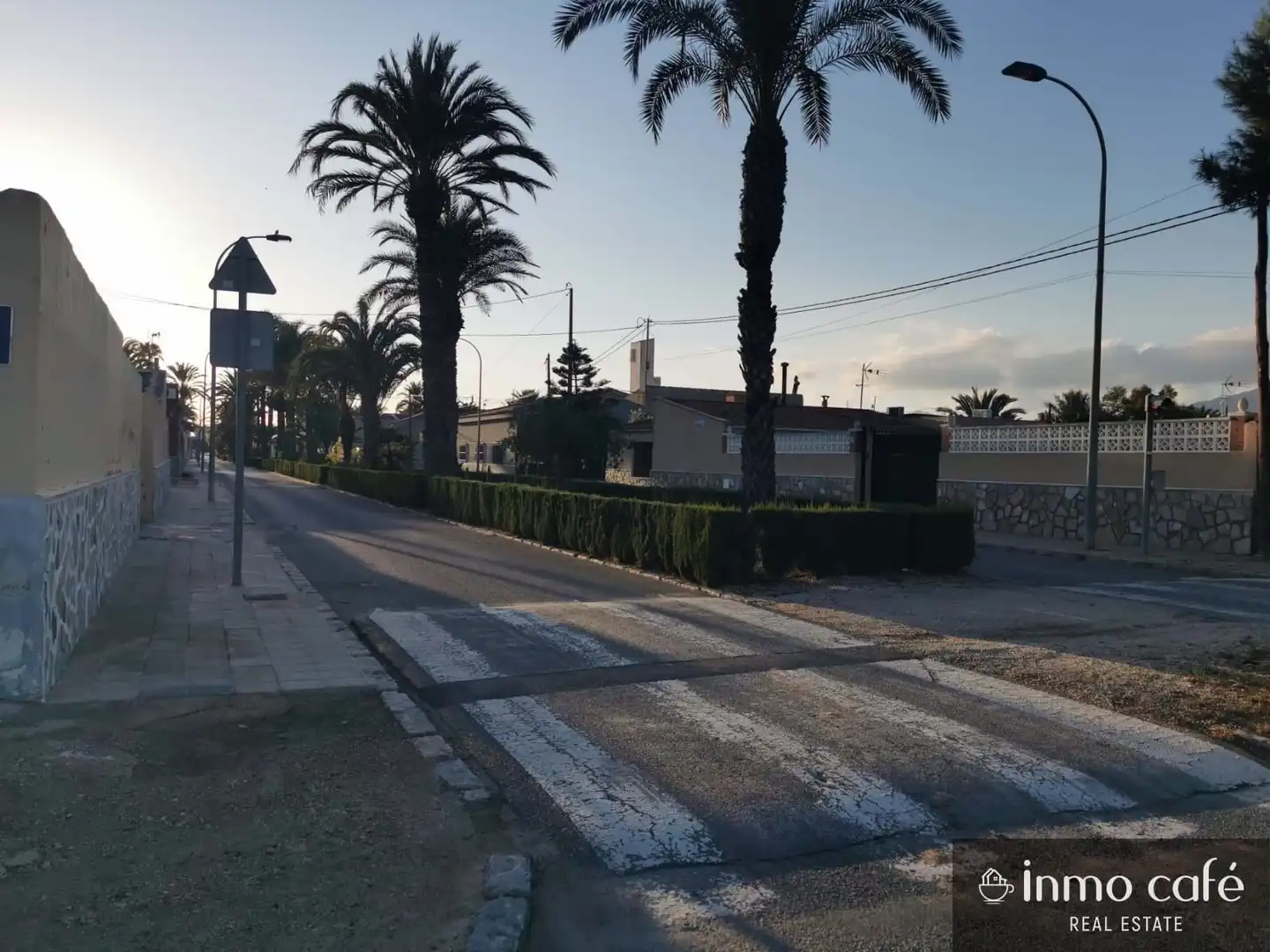 Vista exterior de Casa adosada en venta en Crevillent con Aire acondicionado
