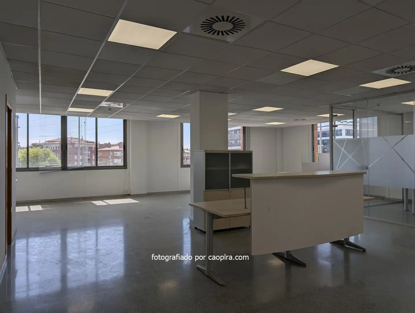 Office for rent in Sant Just Desvern  with Air Conditioner and Heating