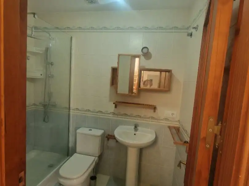 Baño de Piso de alquiler en San Fernando con Jardín privado, Terraza y Amueblado