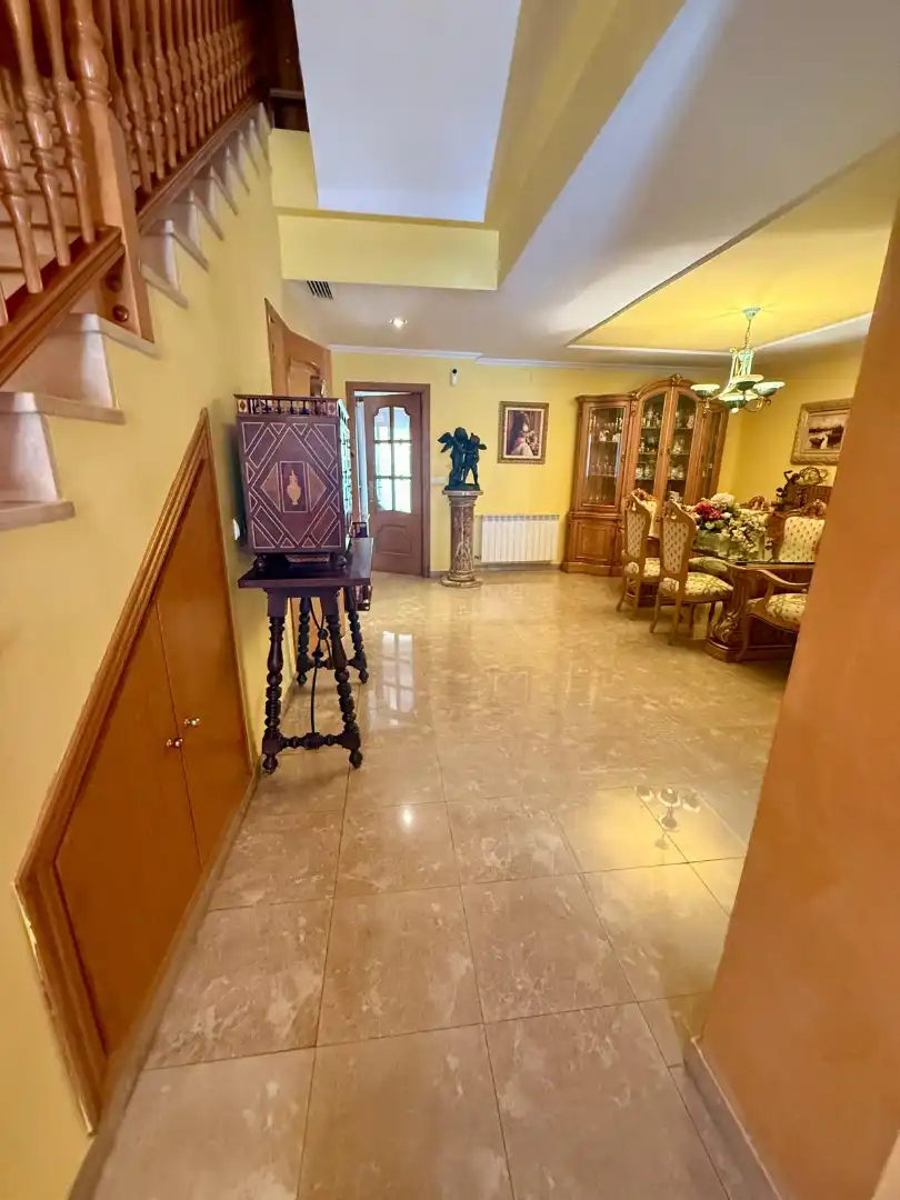 Casa adosada en venta en Sedaví con Amueblado