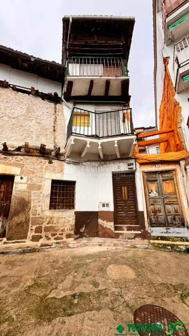Vista exterior de Casa adosada en venda en Pedro Bernardo amb Calefacció