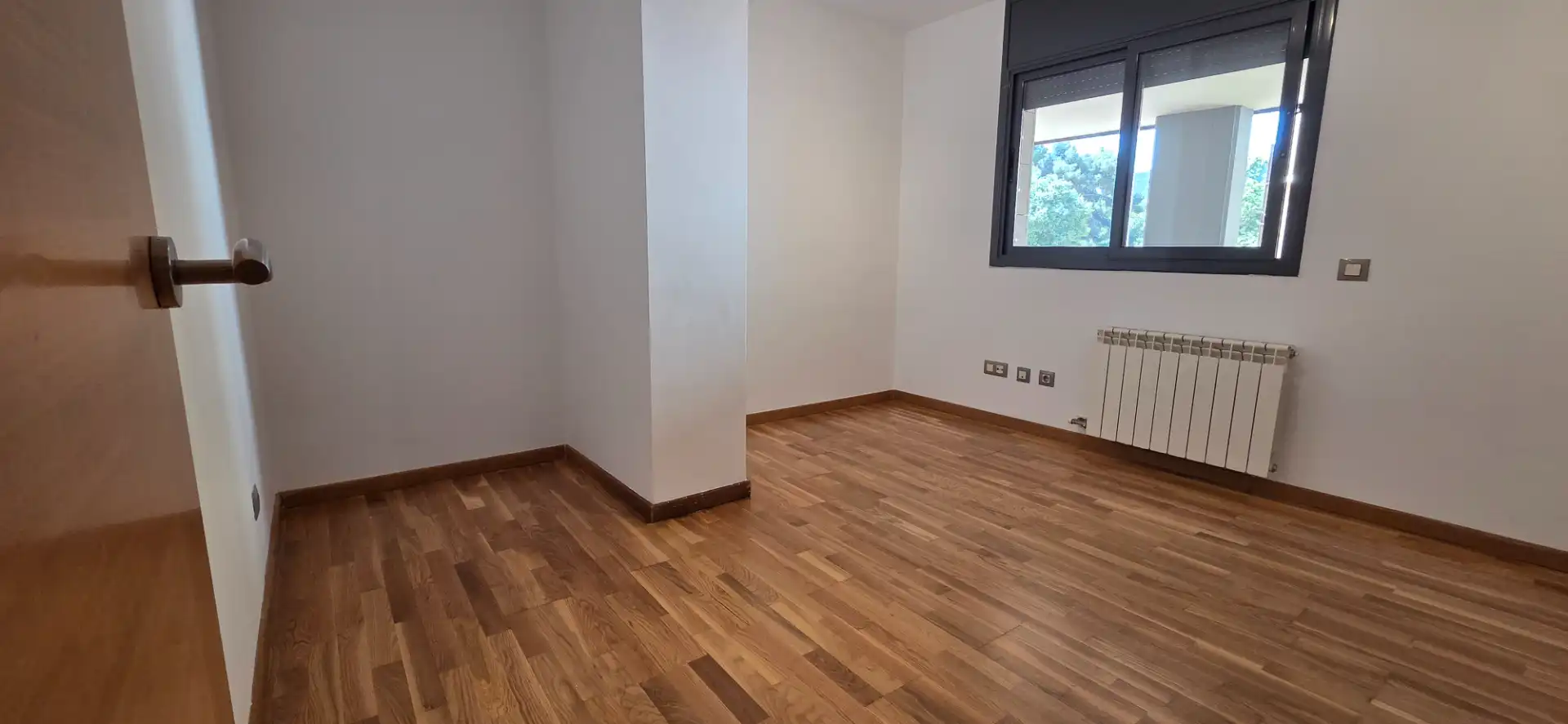 Schlafzimmer von Maisonette zum Verkauf in Barcelona mit Klimaanlage, Heizung und Parkett