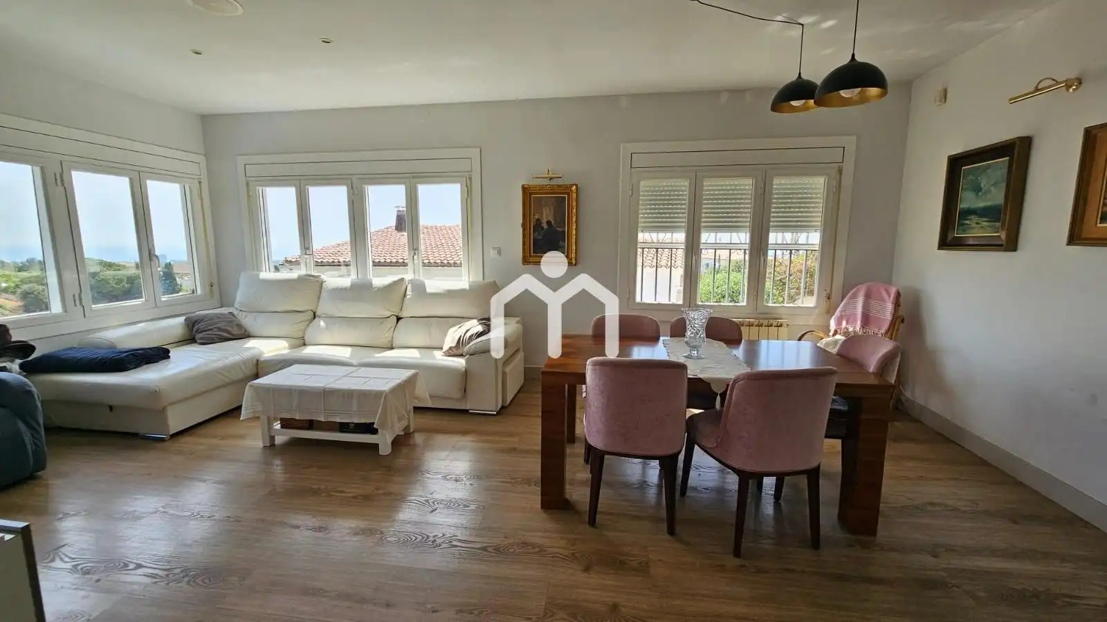 Sala de estar de Casa o chalet en venta en Cabrils con Calefacción, Parquet y Terraza