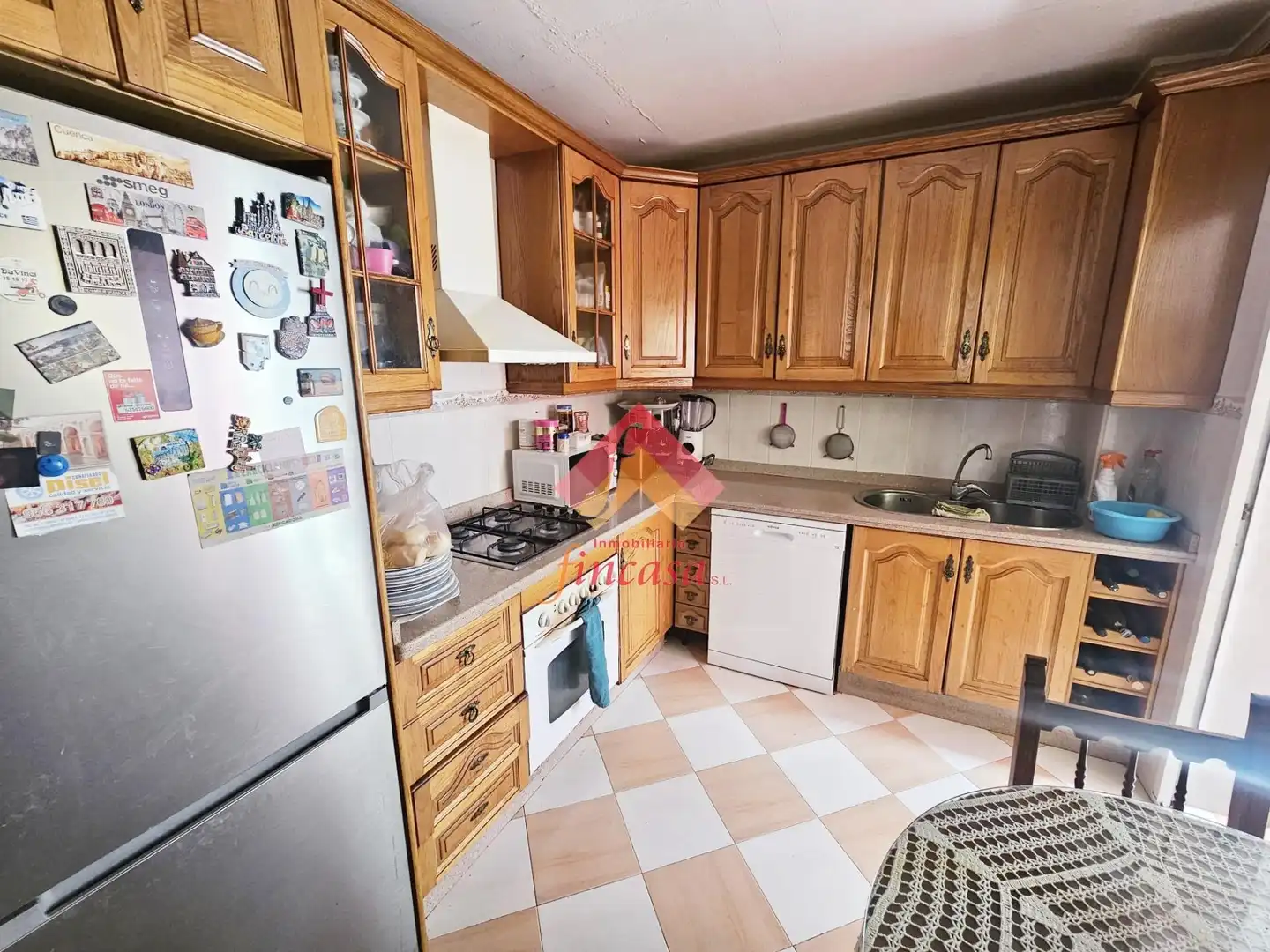 Cuina de Pis en venda en Ronda amb Calefacció, Terrassa i Moblat
